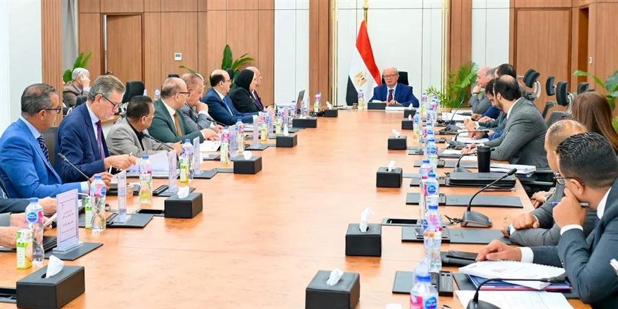 الدكتور حسين عيسى يترأس اجتماع الجمعية العامة للشركة القابضة للصناعات المعدنية