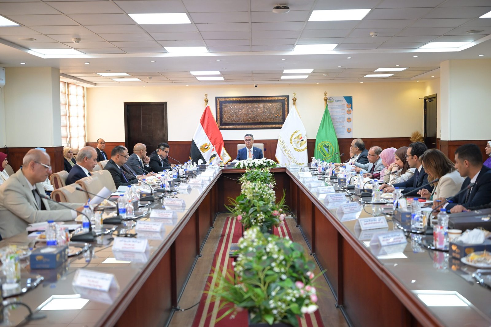 الدكتور شريف فاروق وزير التموين والتجارة الداخلية خلال ترؤسه اجتماع مجلس إدارة الهيئة العامة للسلع التموينية لمتابعة الاحتياطي الاستراتيجي وحوكمة منظومة الأقماح